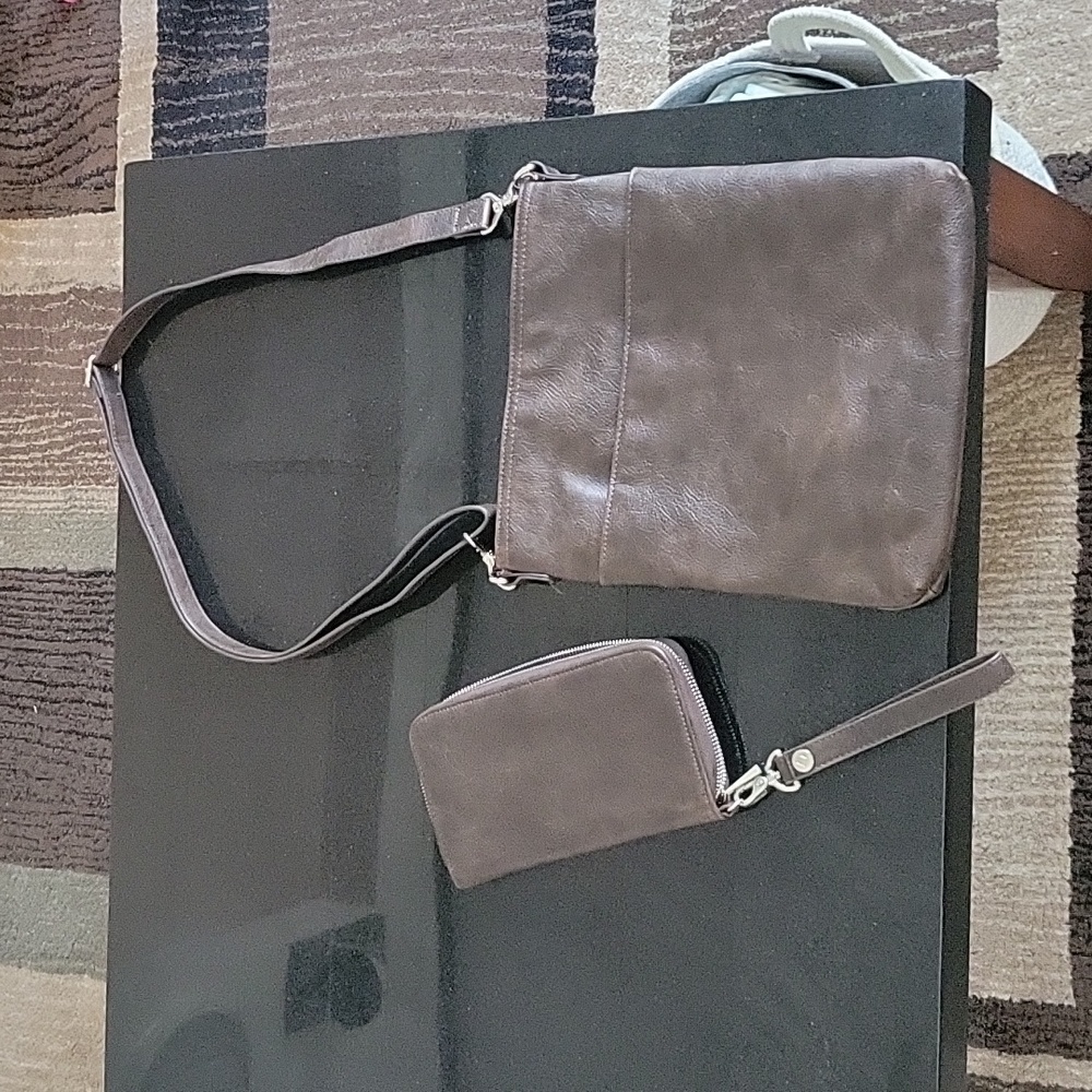 ☆☆ Crossbody & Wallet/Wristlet COMBO by Thirty One☆☆